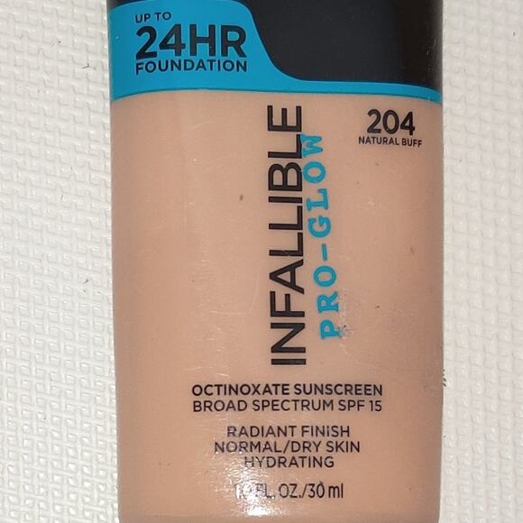 L'Oreal Paris Infallible Pro Glow Foundation SPF 15 Natural Buff 204 - Picture 5 of 8